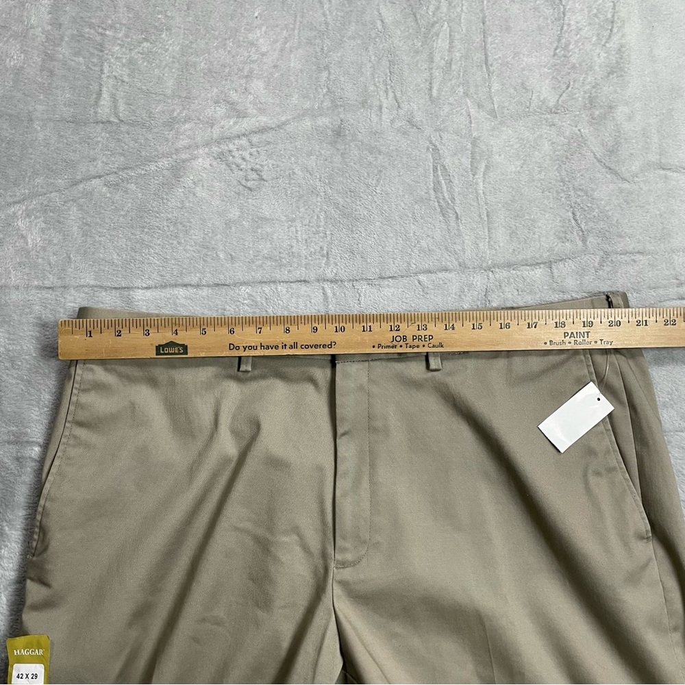 Haggar Pants 42x29 Mens NWT Iron Free Premium Khaki Classic Fit - Picture 4 of 9